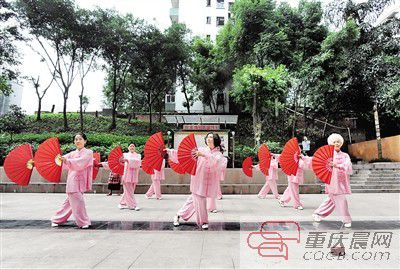 30天籌68.8萬 居民給小區(qū)修了個小公園